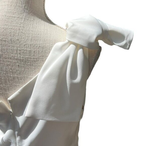 🌻NEW w.Tag MAC DUGGAL White One Shoulder Fitted Evening Gown With Bow Size 8 - Picture 10 of 13